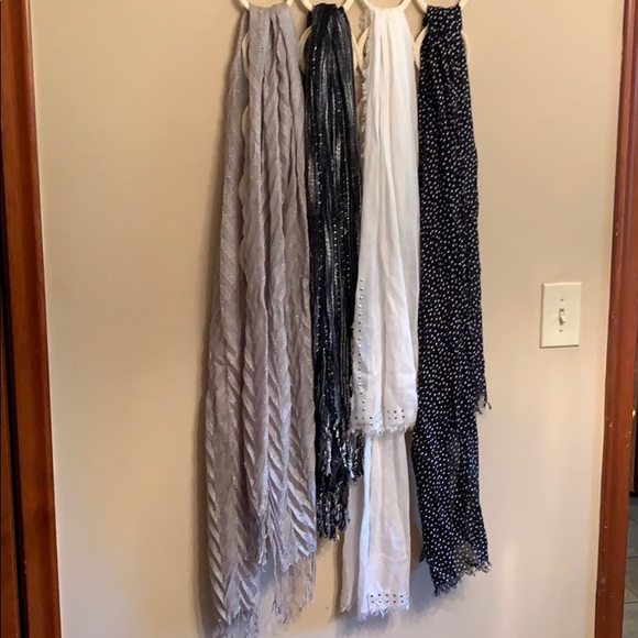 Lot of 4 Black/White/Silver Scarves - Picture 3 of 4